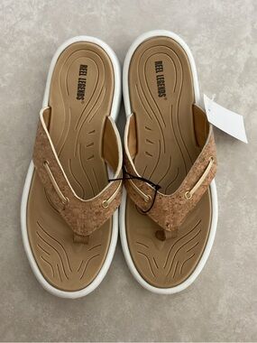 ☀️ NWT Reel Legends Sandals Sz 9 Nautical flip flops non slip bottom